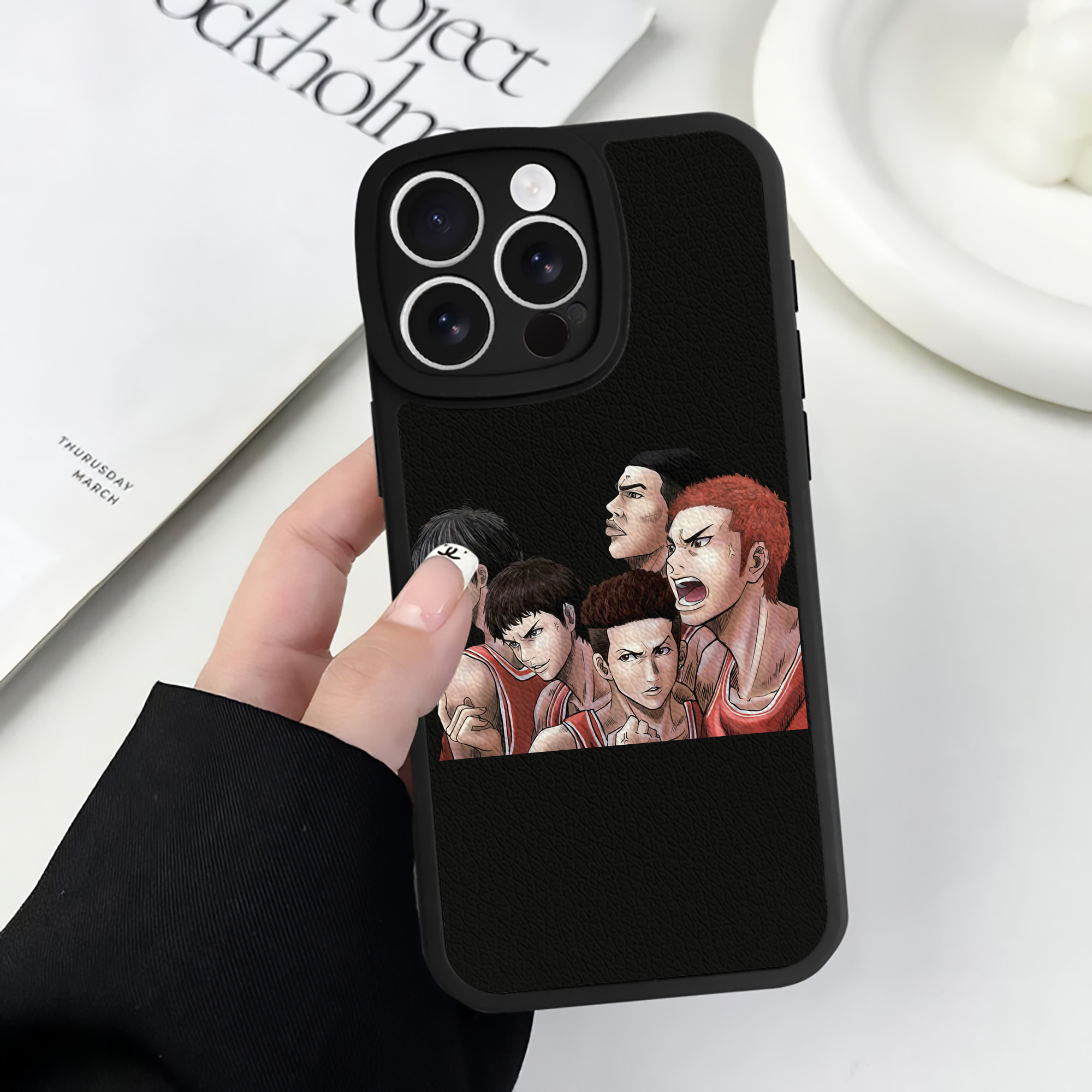 （画像用） SLAM DUNK／スラムダンク 【iPhone 16シリーズ対応】シリコンスマホケース（レザー調） 材質：シリコン